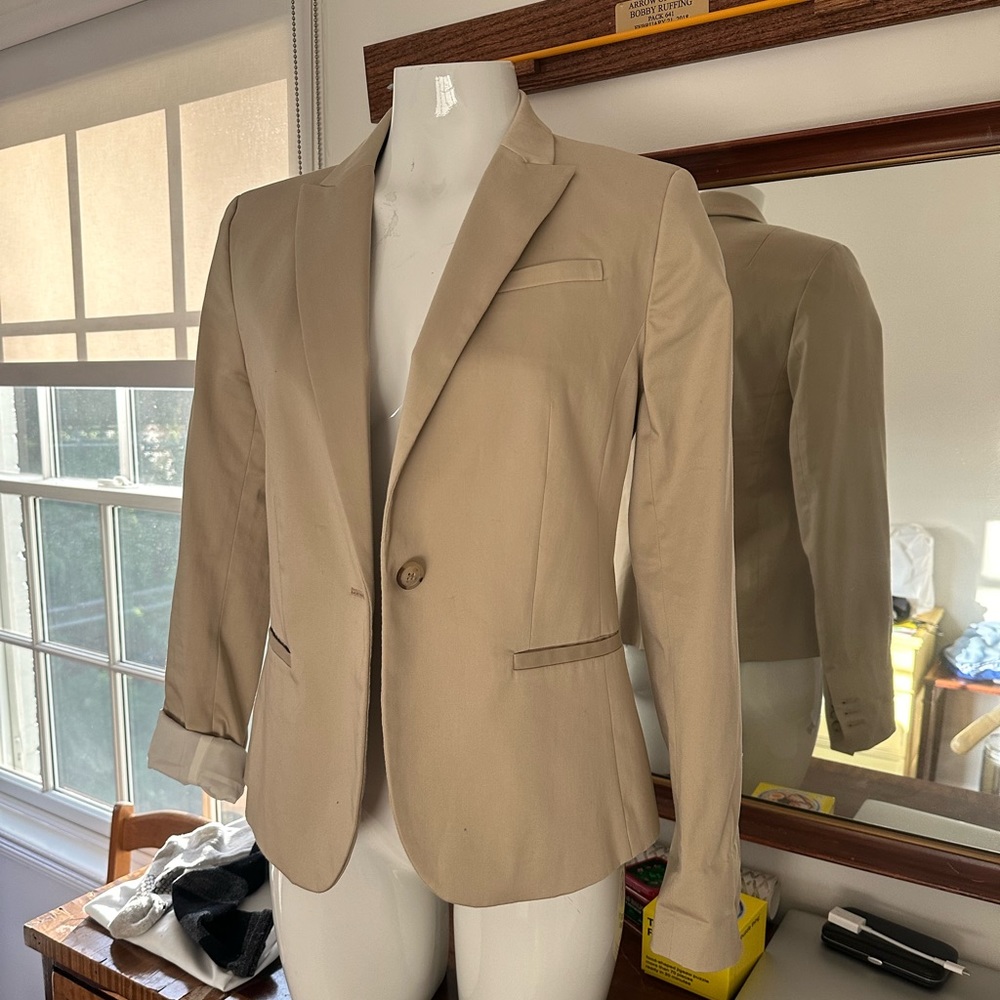 Tan cotton blazer size 4 Banana Republic